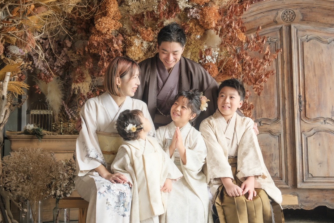 ご家族で過ごす七五三撮影の様子